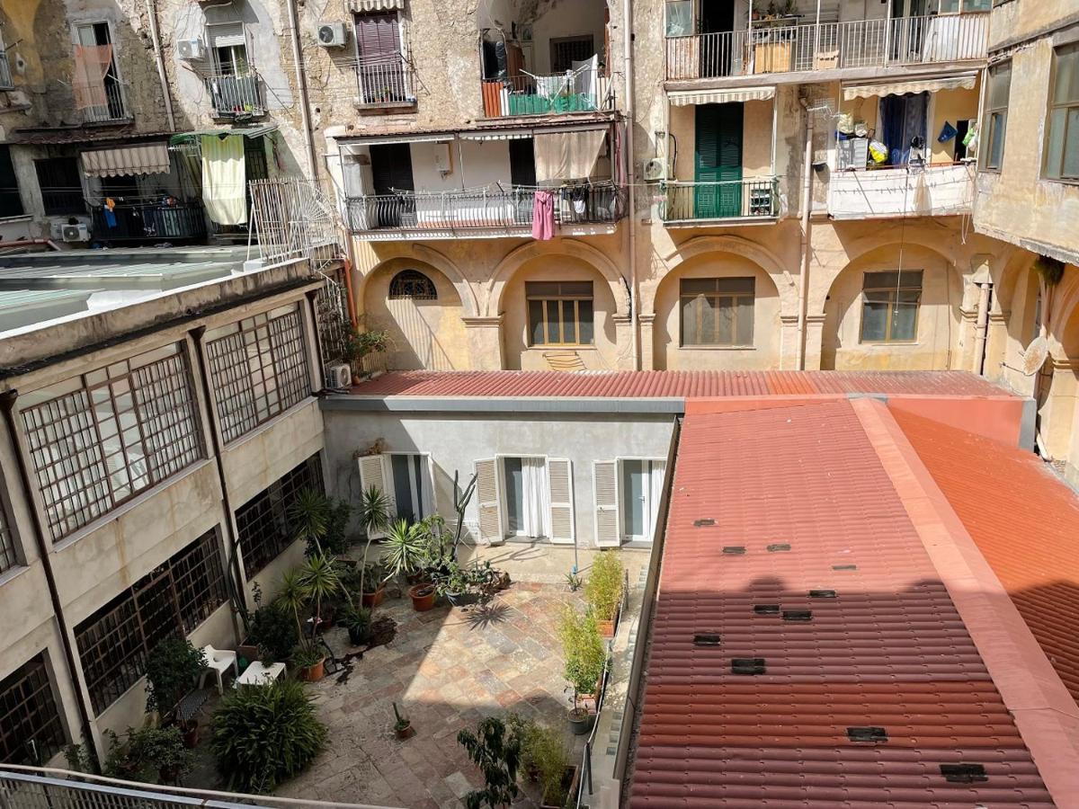 La Casa Spagnola Napoli Exterior photo
