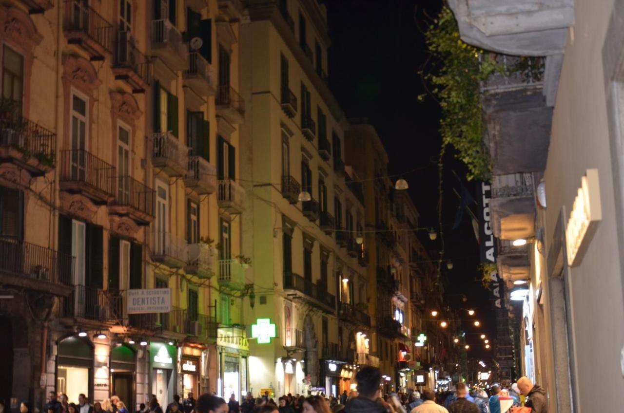 La Casa Spagnola Napoli Exterior photo