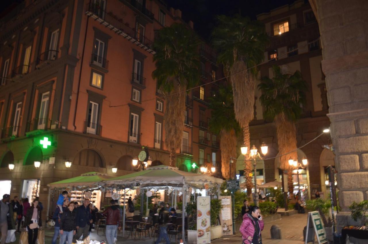 La Casa Spagnola Napoli Exterior photo