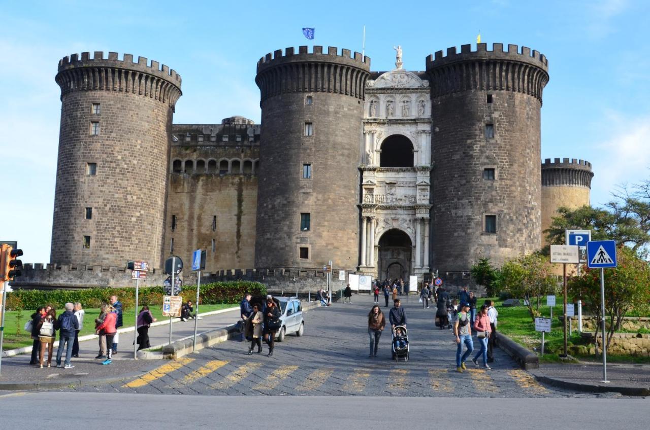La Casa Spagnola Napoli Exterior photo