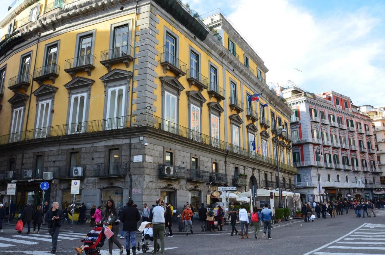 La Casa Spagnola Napoli Exterior photo