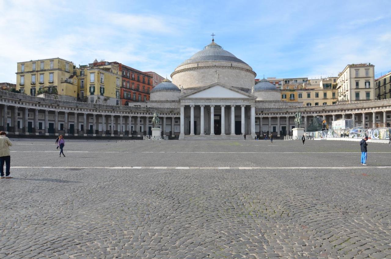 La Casa Spagnola Napoli Exterior photo